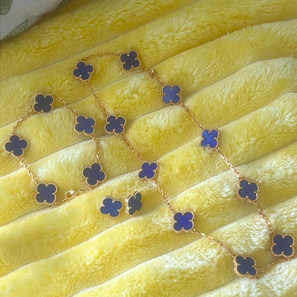 Blue agate clover set. Includes bracelet, necklace, and earrings.